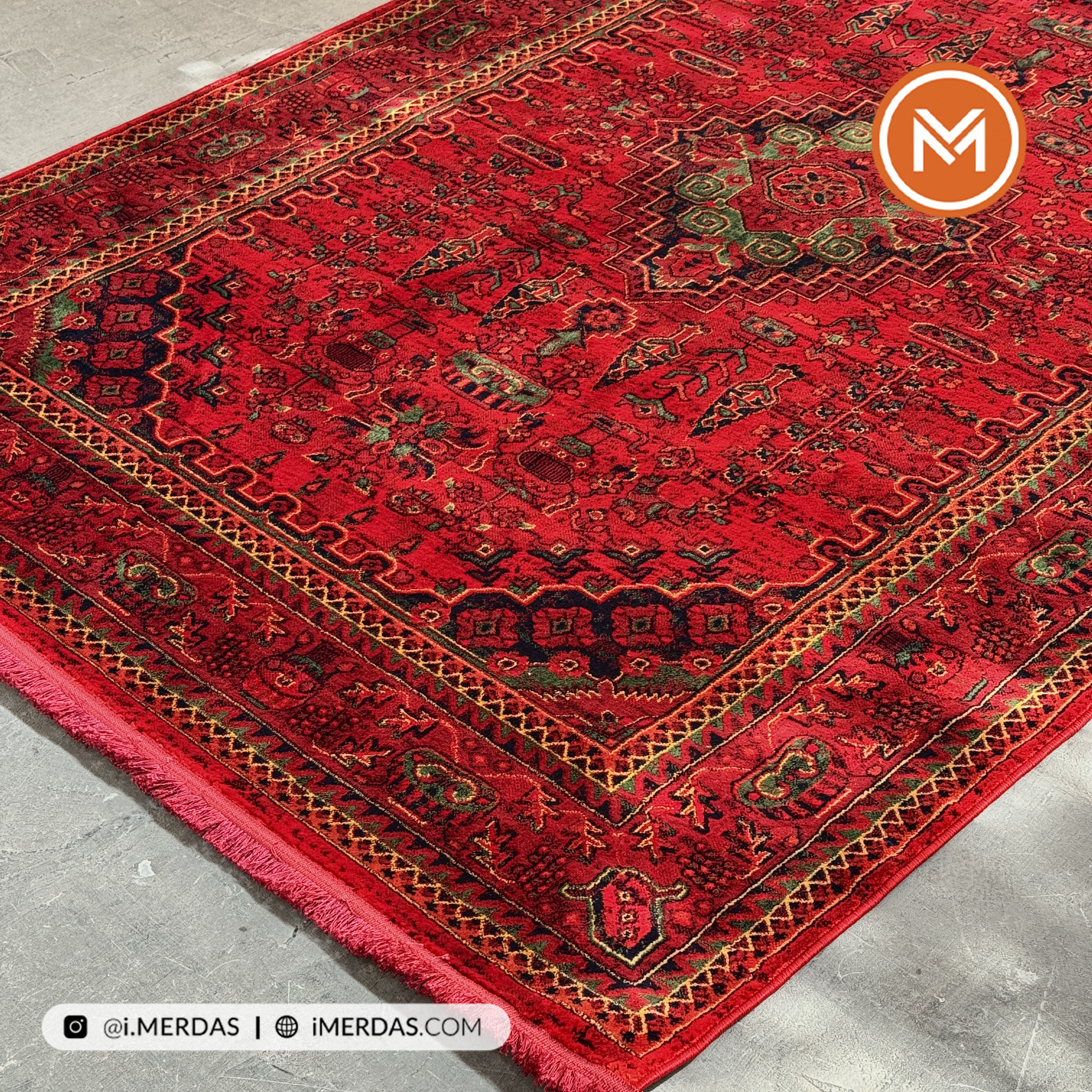 فرش گبه هرمس کد 6045 زمینه لاکی